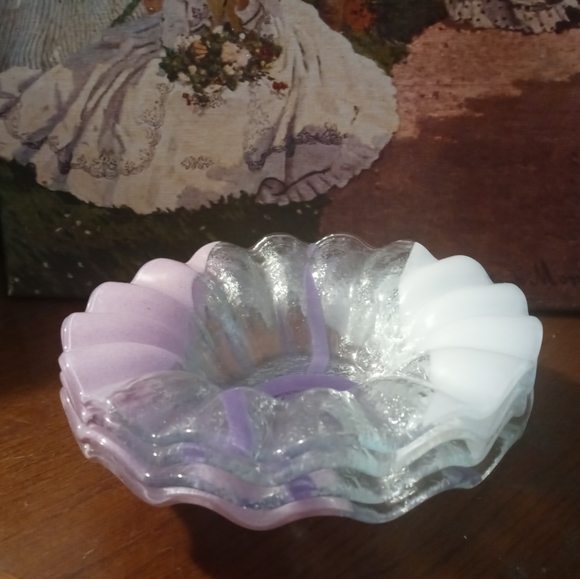 Murano 4 Opalescent Glass Dish 🍎🍒🍓🫐Scalloped Edge  Vintage,Nice Gift. - Picture 6 of 15